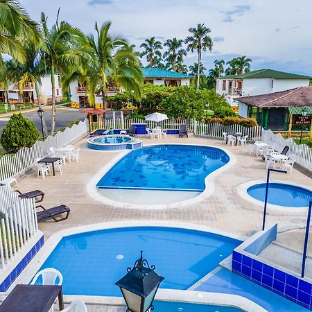 Hotel Campestre La Aldea Монтенегро Екстериор снимка