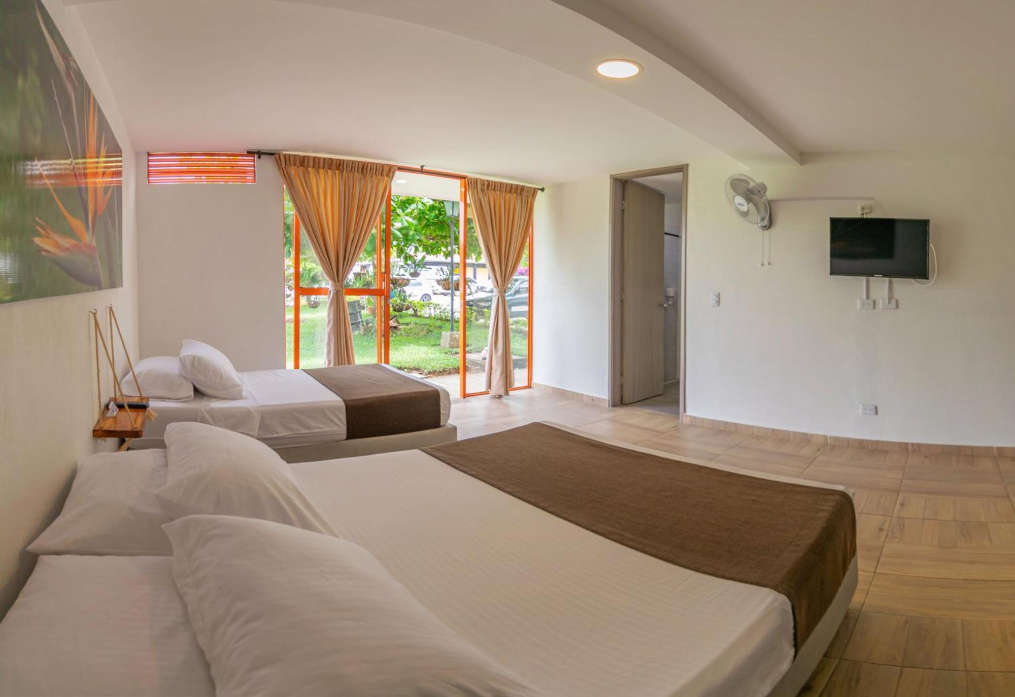Hotel Campestre La Aldea Монтенегро Екстериор снимка