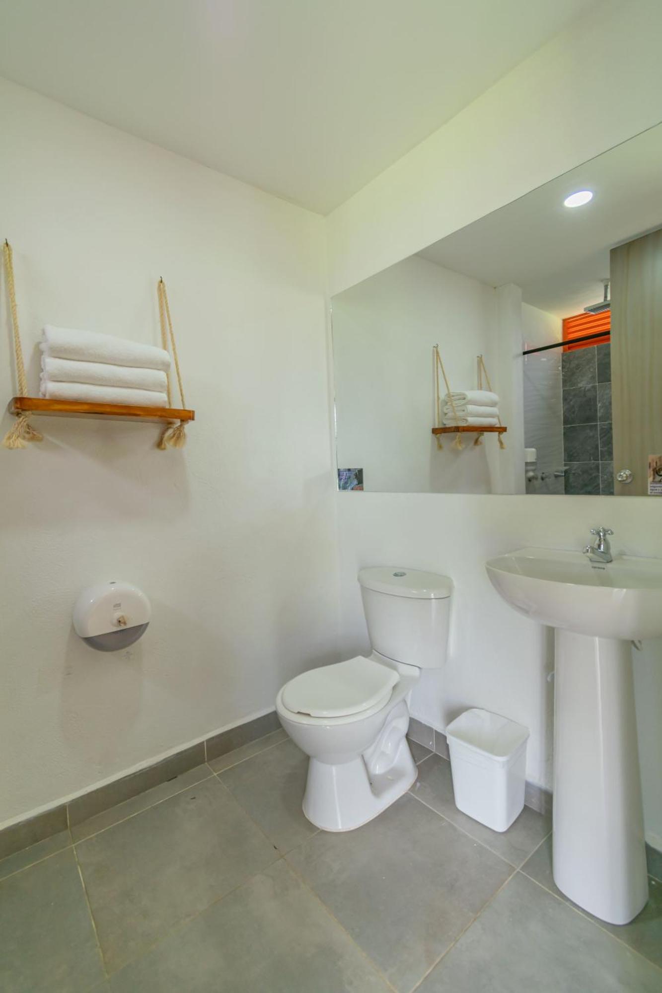 Hotel Campestre La Aldea Монтенегро Екстериор снимка