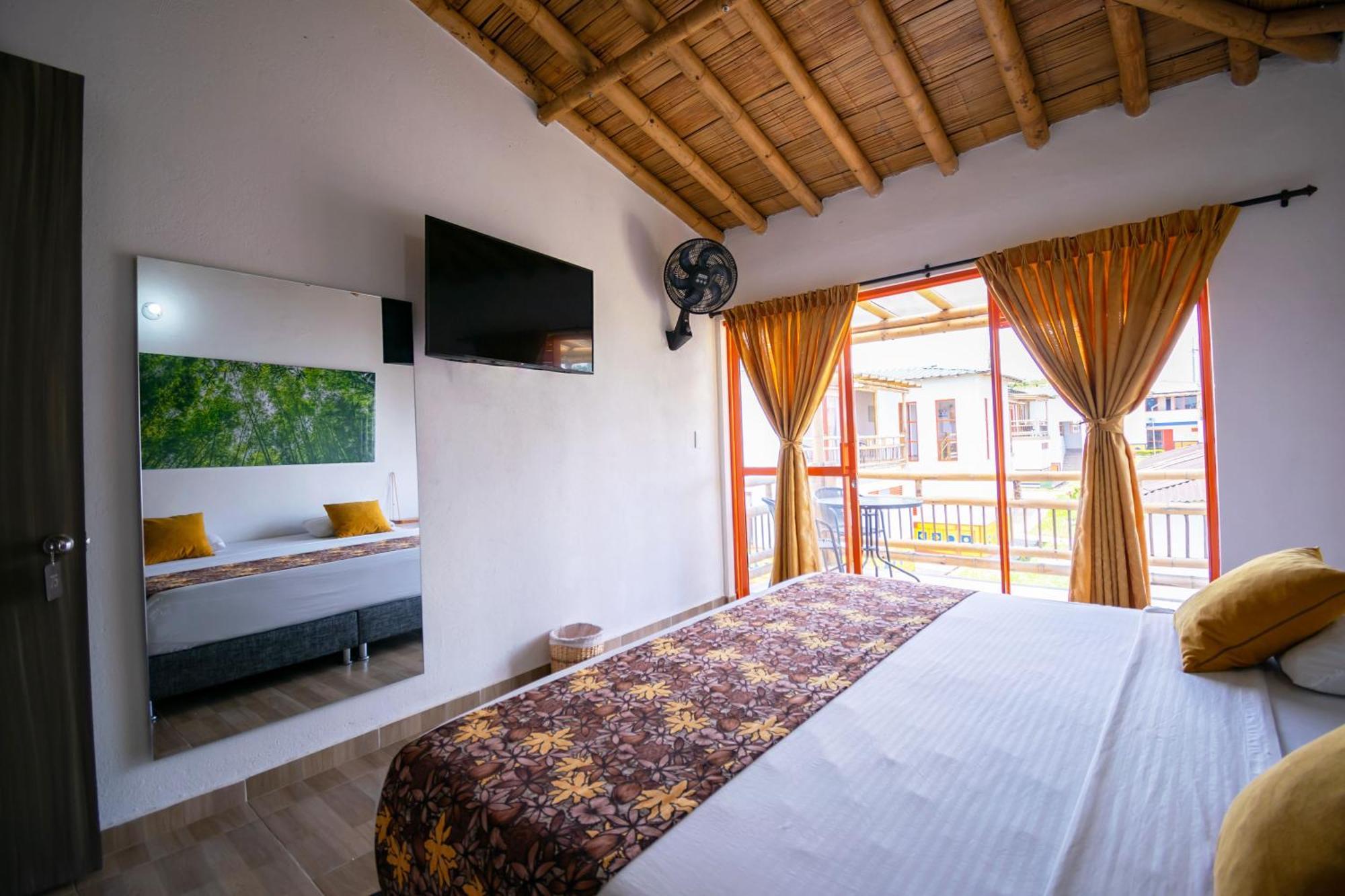 Hotel Campestre La Aldea Монтенегро Екстериор снимка