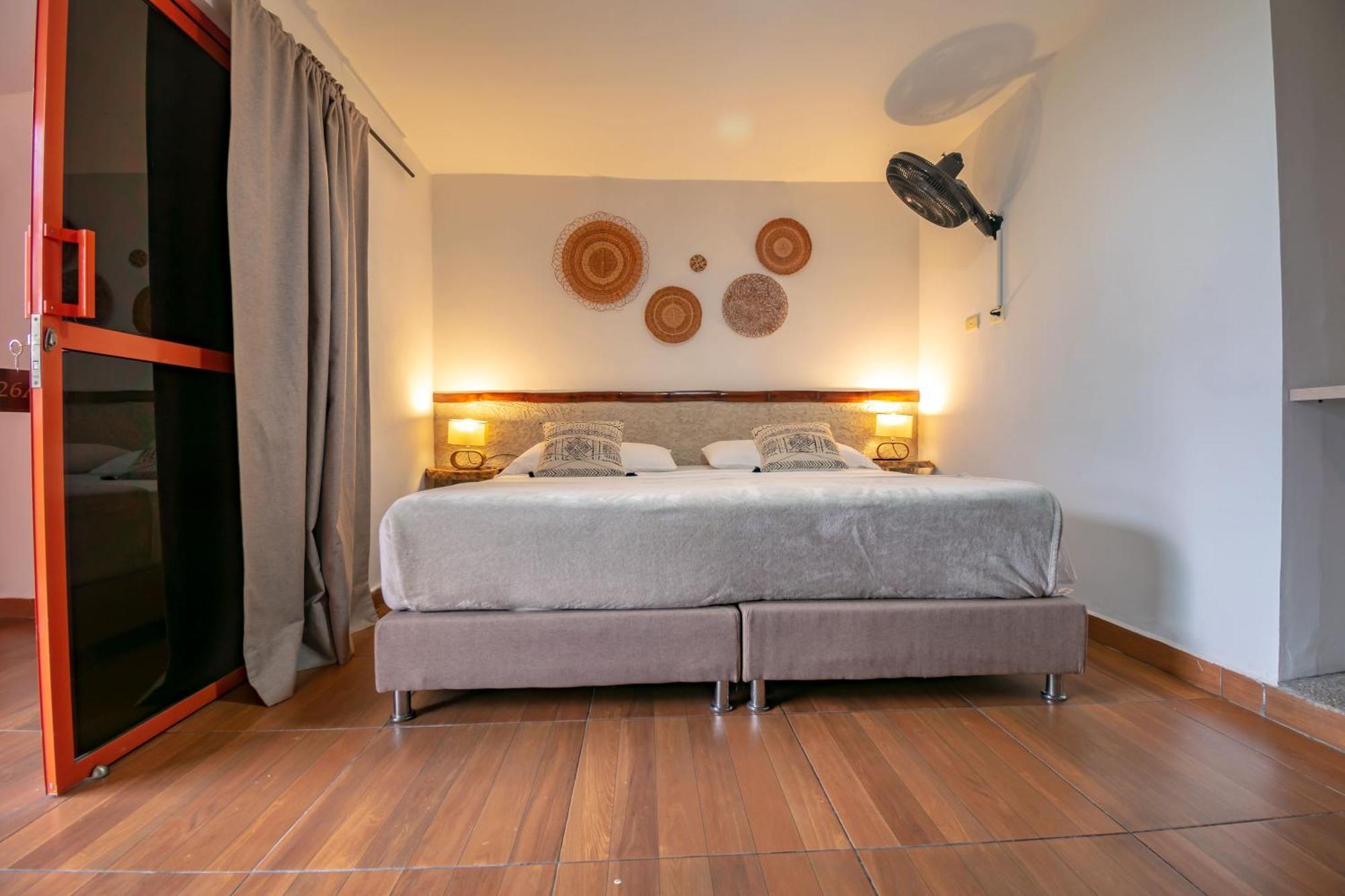 Hotel Campestre La Aldea Монтенегро Екстериор снимка