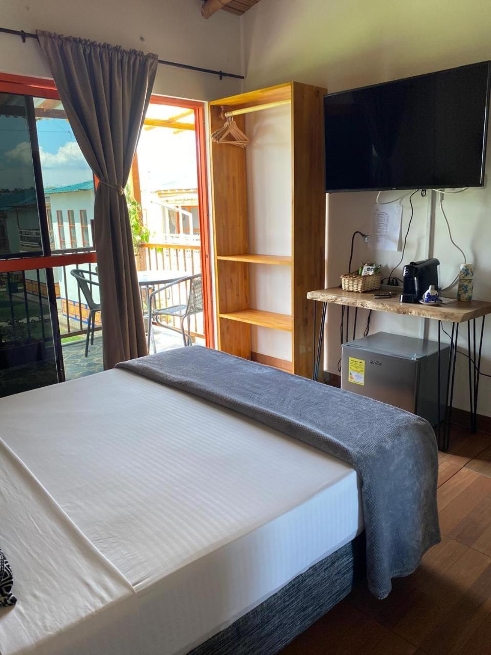 Hotel Campestre La Aldea Монтенегро Екстериор снимка