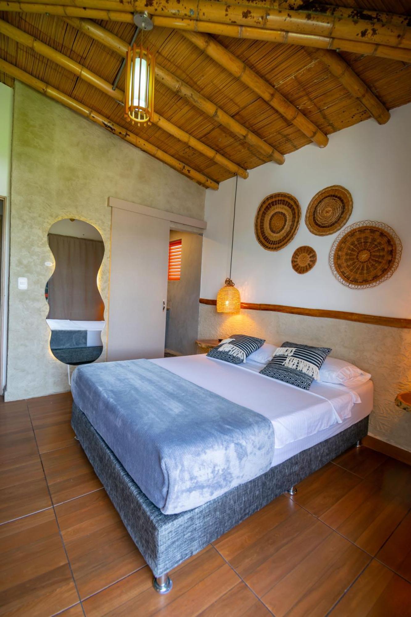 Hotel Campestre La Aldea Монтенегро Екстериор снимка